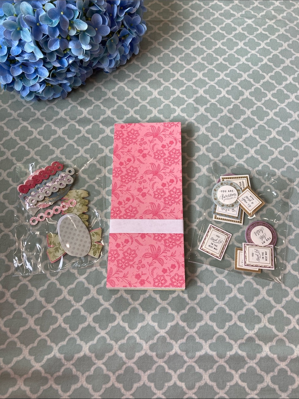 Anna Griffin Paper Sneakers Card Bases, Sentiments and Embellishments NEW